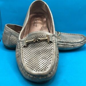 Vangelo Grey shimmer, women’s slip on loafer with bling- rose gold chain, 7.5